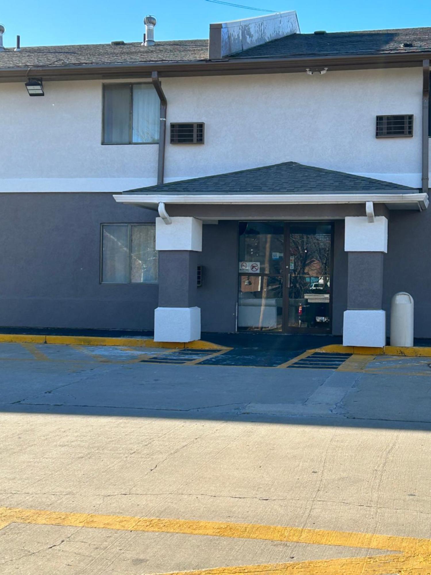 Rodeway Inn Emporia Ngoại thất bức ảnh