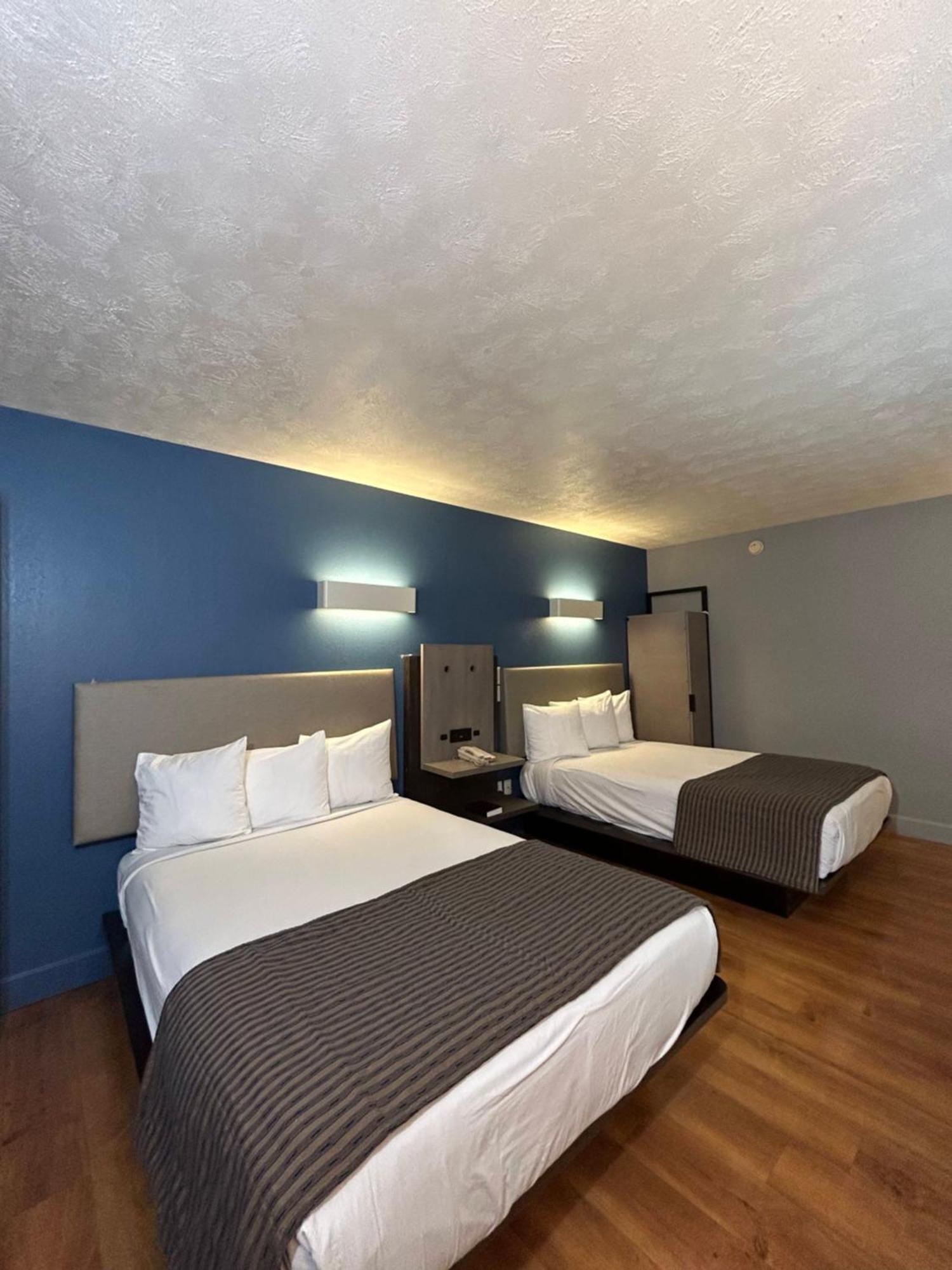Rodeway Inn Emporia Ngoại thất bức ảnh