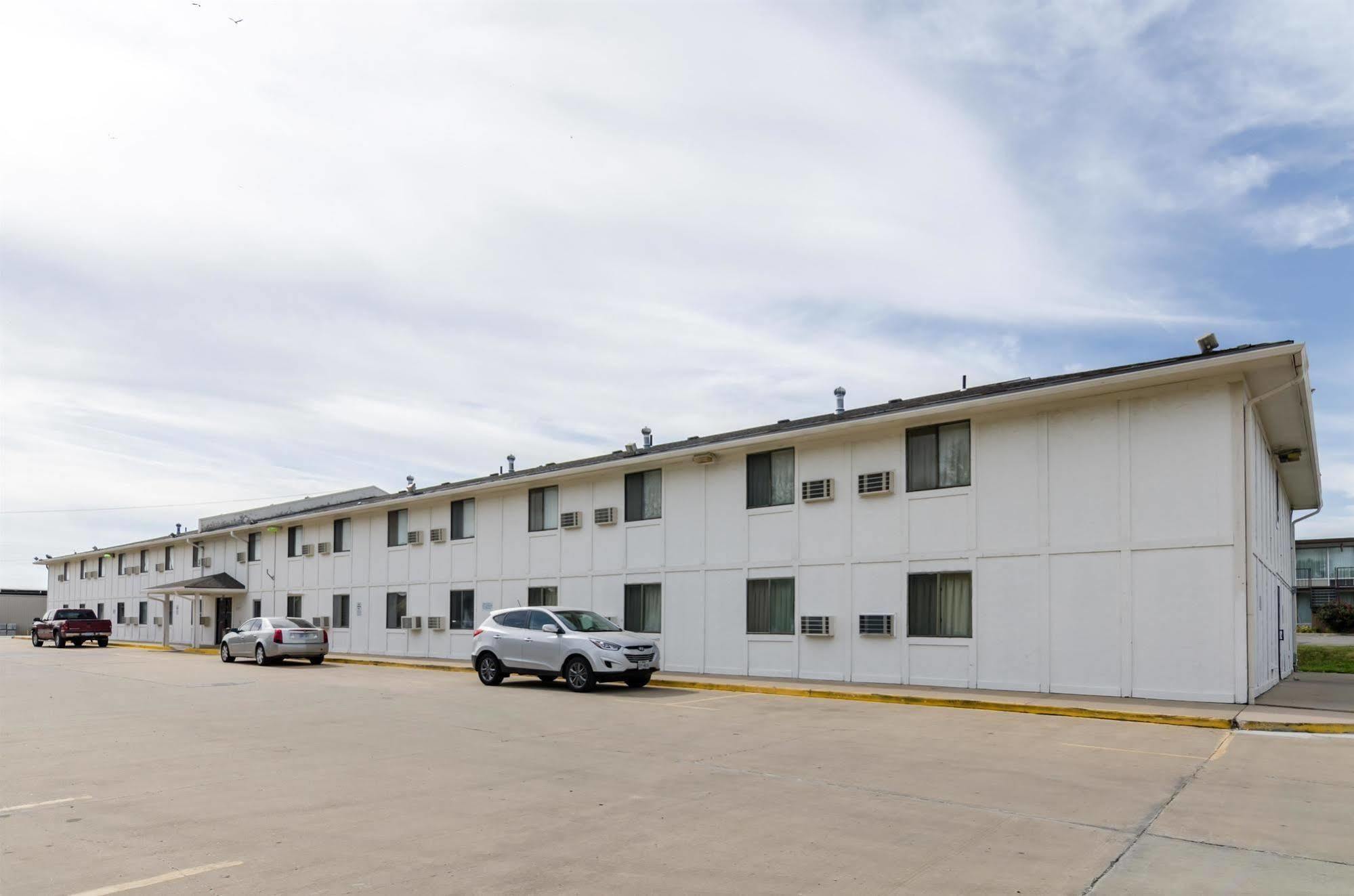 Rodeway Inn Emporia Ngoại thất bức ảnh