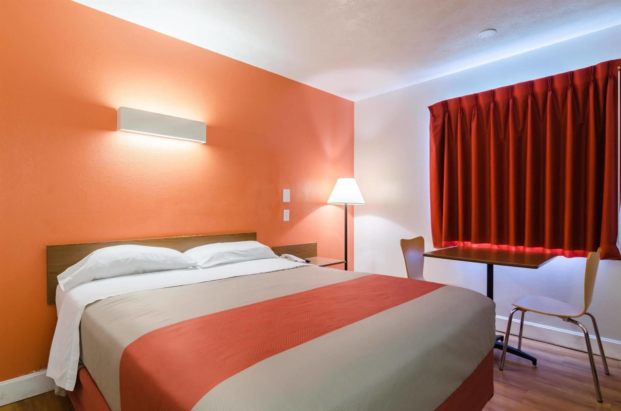Rodeway Inn Emporia Ngoại thất bức ảnh